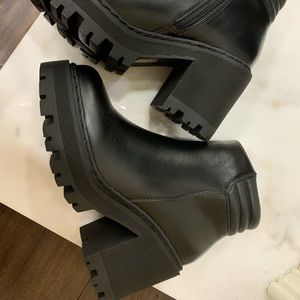 Missguided Lug Sole Boots Size 7
